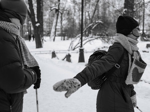 Свидание на ощупь: прогулка по Питеру с завязанными глазами - фото 3