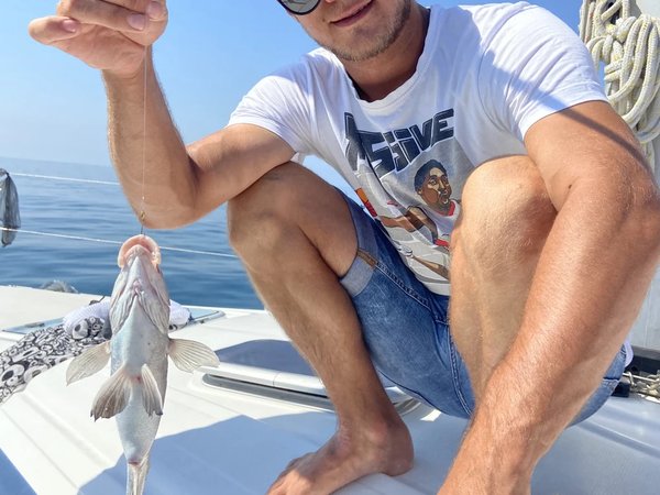 Рыбалка на яхте с капитаном в открытом море - фото 2