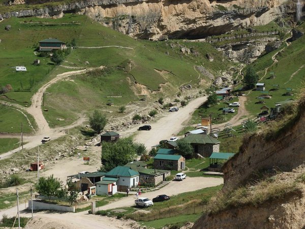 2 дня на севере Азербайджана: из Баку — к горе Шахдаг и селениям Губа и Гусар - фото 3