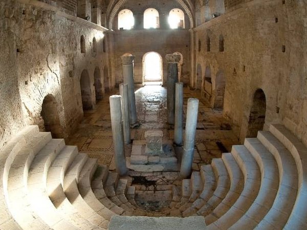 2 в 1: храм Святого Николая в Демре и древний город Мира - фото 3