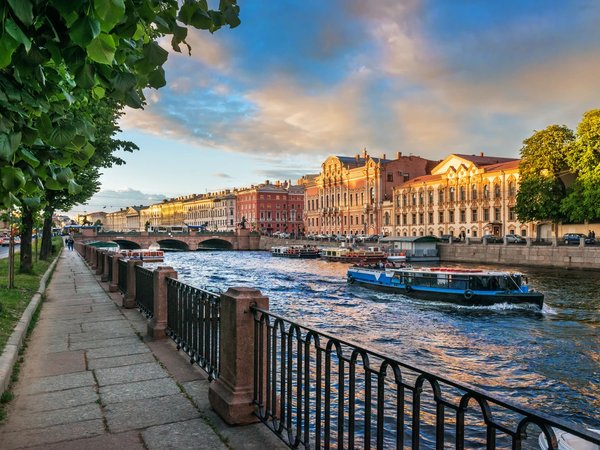 Автобусная экскурсия по Петербургу + теплоходная прогулка по рекам и каналам
