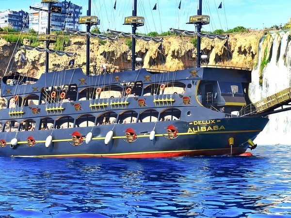 Морская прогулка к водопаду Дюден и Черепашьему озеру (всё включено)