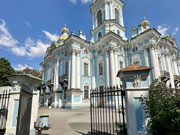Семимостье и Николо-Богоявленский морской собор в Петербурге