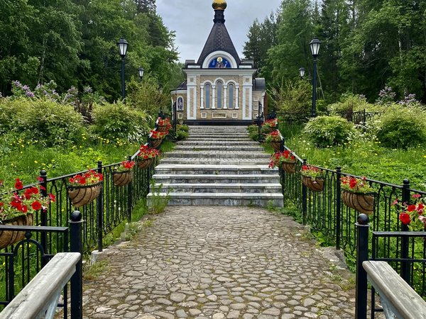 Трансфер на Валаам + водная прогулка по Ладожским шхерам в мини-группе - фото 4