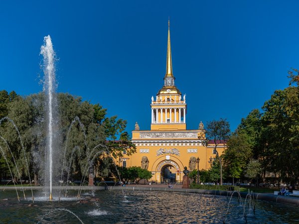 Живые рассказы о Петербурге — на минивэне с панорамной крышей - фото 2