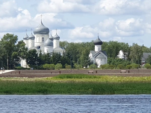 На катамаране с капитаном — вдоль берегов Великого Новгорода - фото 4