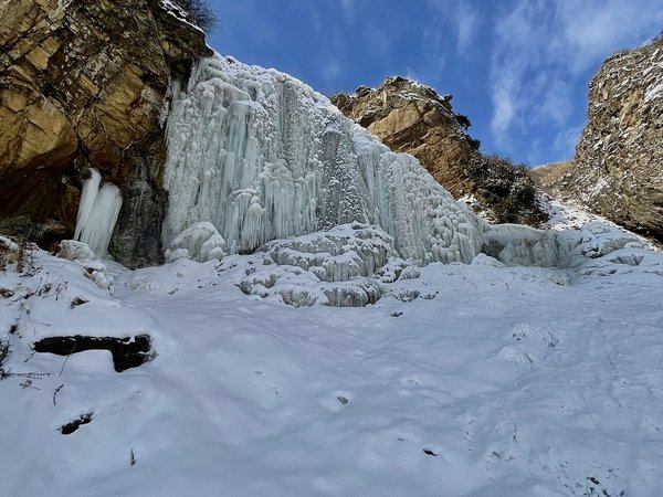 Из Гюмри — к замёрзшему водопаду Трчкан