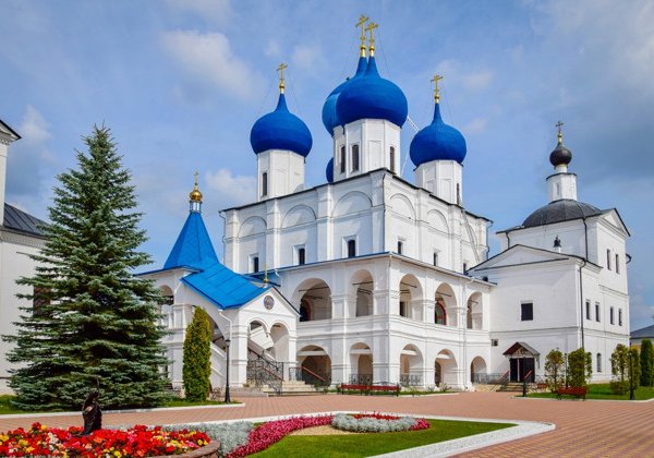 В Серпухов: Высоцкий мужской и Владычний женский монастыри