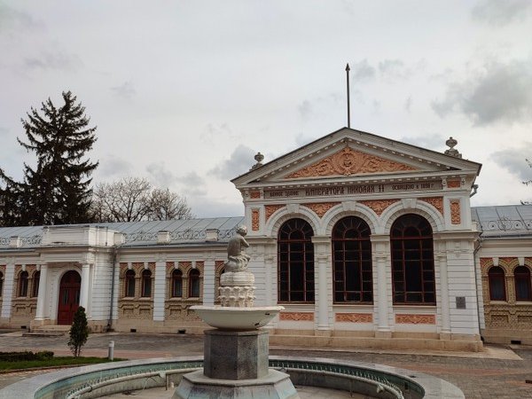 Трансфер из аэропорта в Кисловодск + экскурсия по Ессентукам и Железноводску