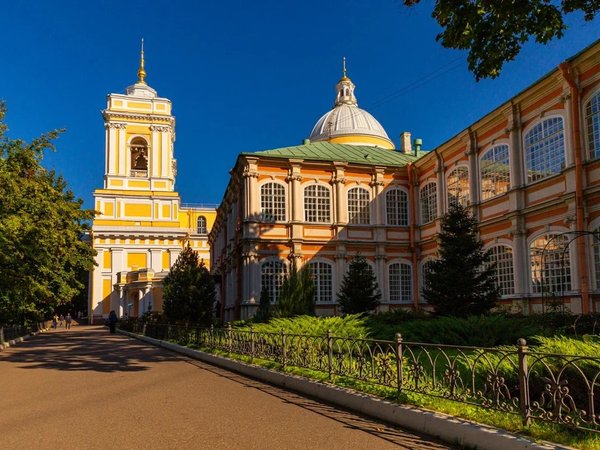 Александро-Невская лавра — архитектурная жемчужина Петербурга - фото 4