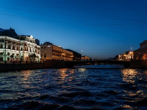 Блеск северной столицы — ночная прогулка по малым рекам и каналам Петербурга