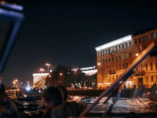 Блеск северной столицы — ночная прогулка по малым рекам и каналам Петербурга - фото 4