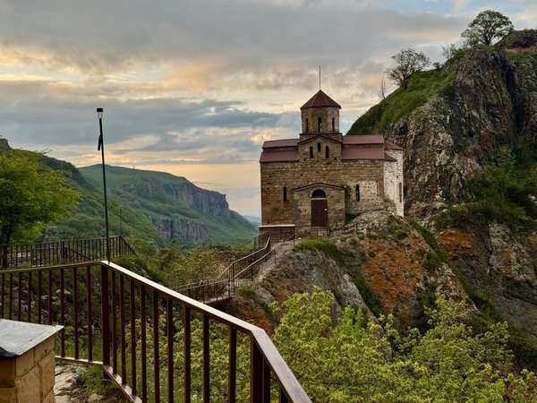Шоанинский храм, Сырные пещеры, Мариинский водопад и плато Гумбаши