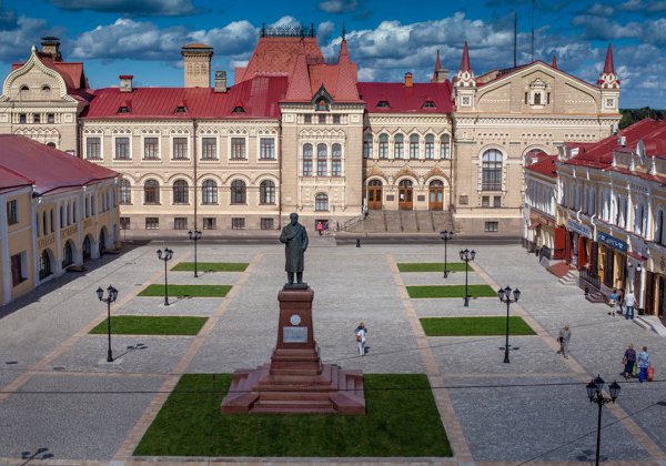 Рыбинск и Молога: города живые и мёртвые