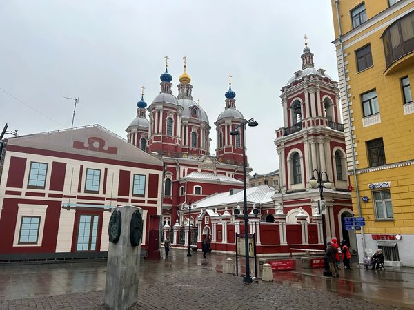 Мобильный квест в Москве «Призраки Болотной площади» - фото 2