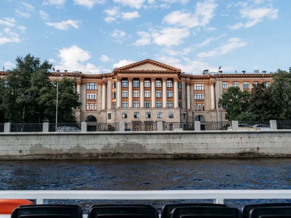 Первое свидание с Санкт-Петербургом: водная прогулка вокруг Аптекарского острова - фото 3