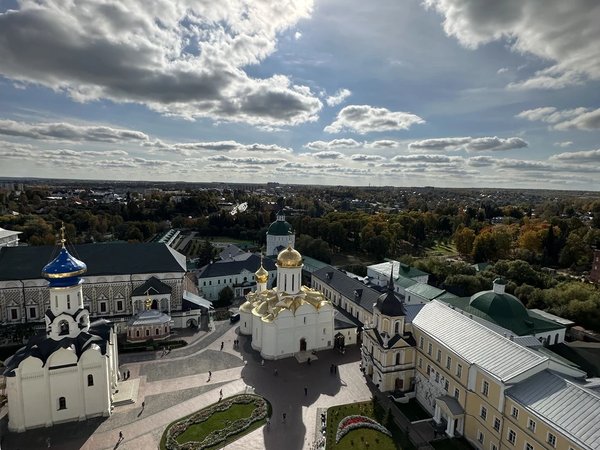 Услышать монастырь: подъём на колокольню Лавры - фото 2