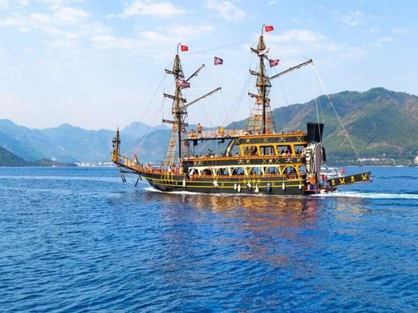 Морская прогулка на пиратском корабле вдоль побережья Кемера - фото 1