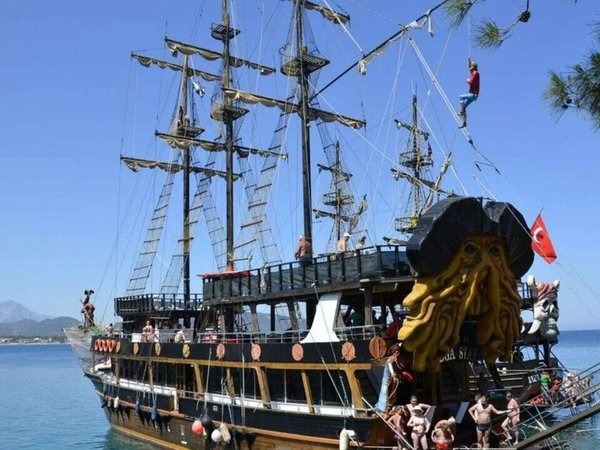 Морская прогулка на пиратском корабле вдоль побережья Кемера - фото 3