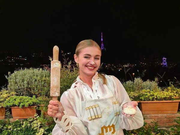 В гостях у грузин: хачапури, шашлык, вино и тосты (включено всё!) - фото 1