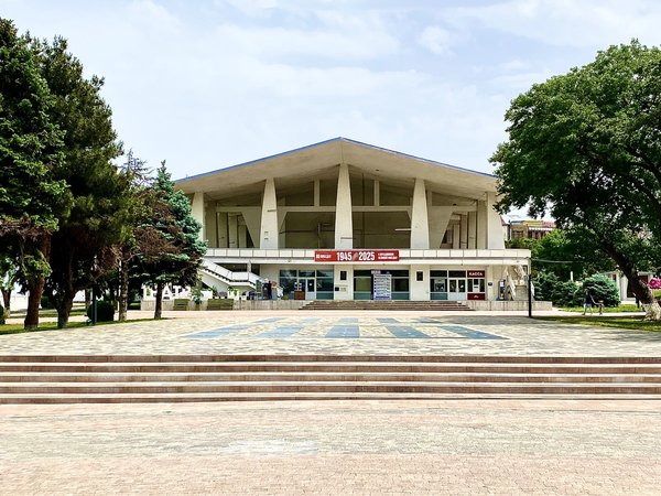 Махачкала — город у моря