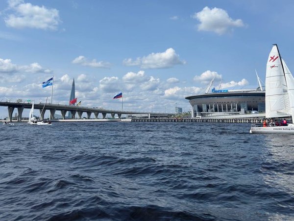 Прогулка на премиальном катере до «Лахта-центра»