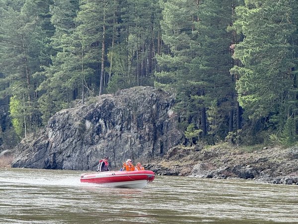 Снежные барсы и Камышлинский водопад — со сплавом на моторафтах из Горно-Алтайска - фото 2