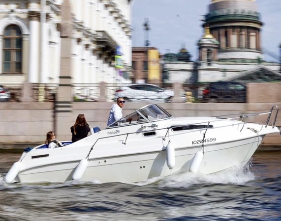 Сердце Петербурга: прогулка на катере по рекам и каналам города