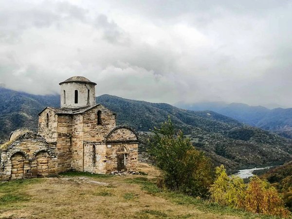 Затерянные на Домбае: Сентинский храм и плато Бурушсырт - фото 3