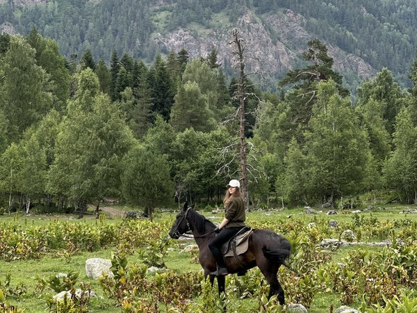 Конная прогулка в Архызе на Софийской поляне - фото 3