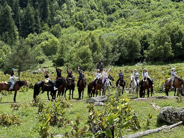 Конная прогулка к слиянию рек Архыз и Псыш от Софийской поляны - фото 2