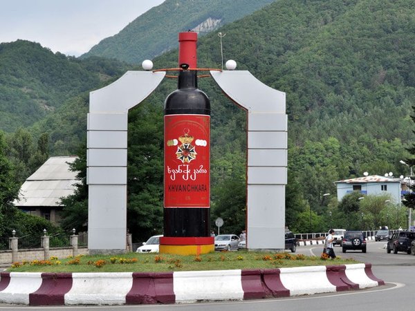 Путешествие в Рачу: горы, церкви и Хванчкара - фото 4