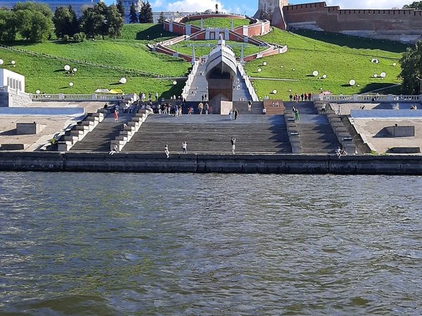 По Нижнему Новгороду — под парусом яхты! - фото 3