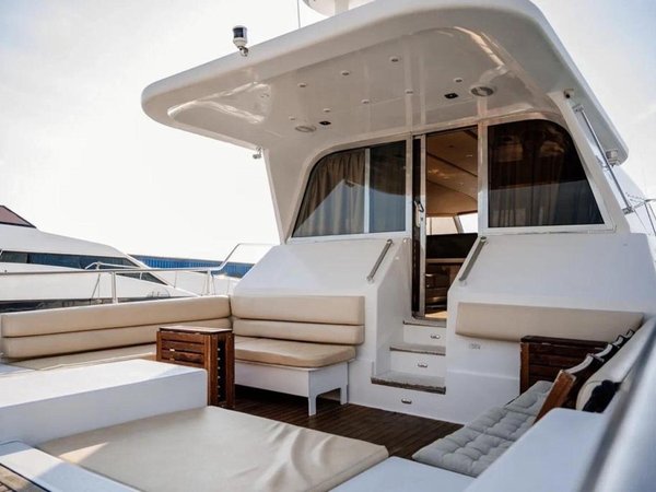 Аренда VIP-яхты Vela de Plata в Адлере - фото 2