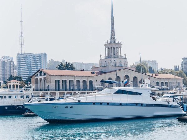 Аренда VIP-яхты Vela de Plata в Адлере - фото 1