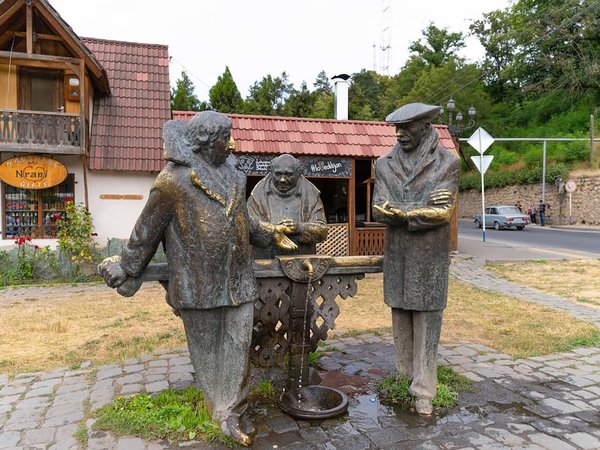 Зелёный Дилижан, голубой Севан и русский след в Фиолетово - фото 3