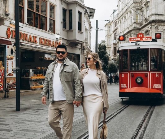 В объятиях Стамбула: фотопрогулка в стиле love story