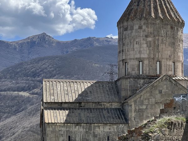 Из Еревана — в монастырь Татев: традиции средневековой Армении - фото 4