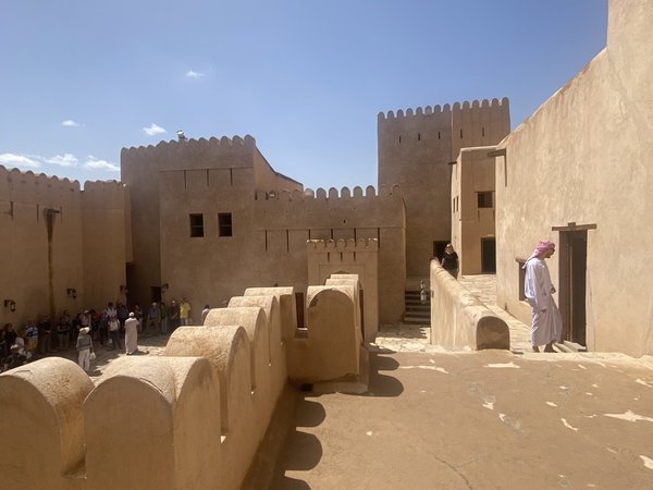 Башни, рынки и султаны: оманская сказка в старинной Низве - фото 4