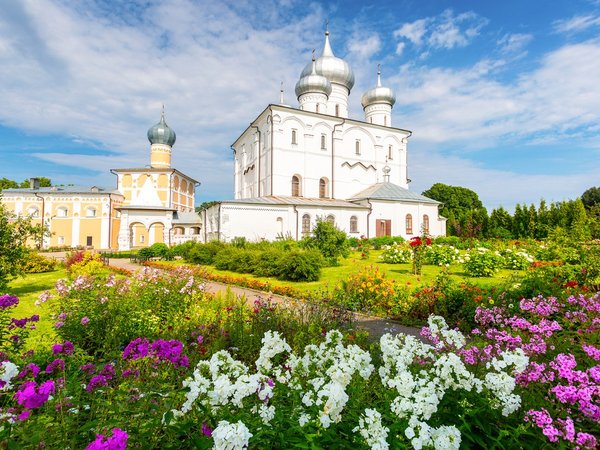 Хутынский и Юрьев монастыри — древние святыни Великого Новгорода (на вашем авто) - фото 2