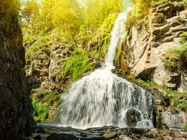 Манжерок: трансфер из аэропорта и Камышлинский водопад