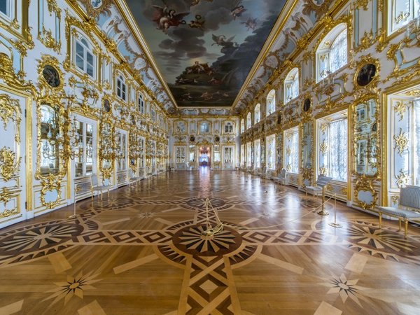 Экскурсия по Нижнему парку и дворцу Петергофа (билеты включены) - фото 4