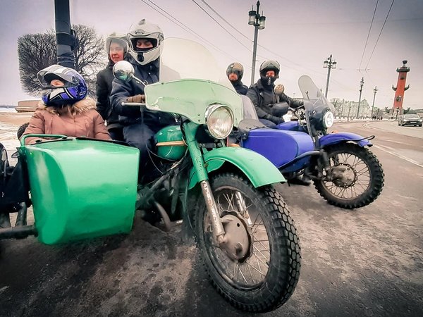 Советский Ленинград: прогулка на ретро-мотоцикле с коляской - фото 2