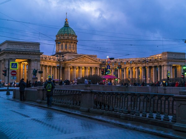 Великолепный вечерний Петербург: экскурсия на минивэне - фото 4