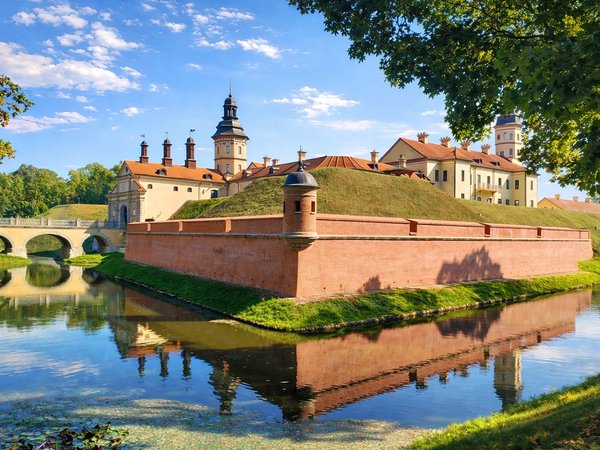 Трансфер из Бреста в Мирский и Несвижский замки и обратно - фото 1