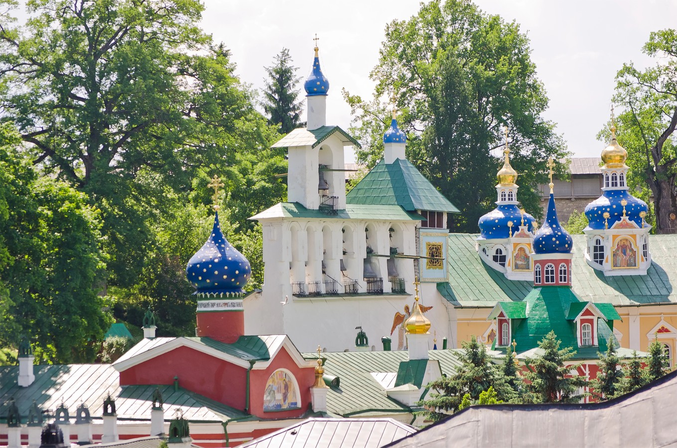 Псков, Изборск, Печоры: три ключа к русской истории (на вашем авто)