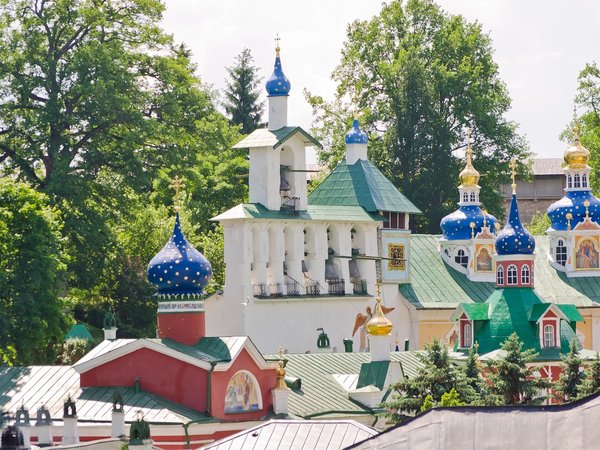 Псков, Изборск, Печоры: три ключа к русской истории (на вашем авто)