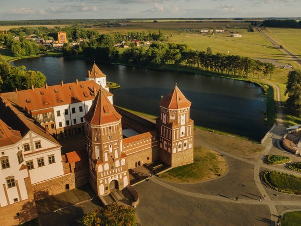 Средневековая Беларусь: экскурсия в замки Мира и Несвижа - фото 3