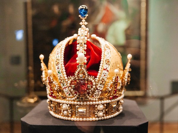 Императорский гламур: секреты Бренда и Власти