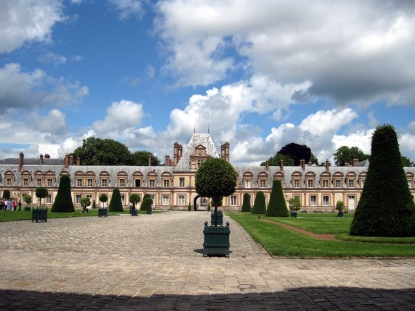 Вместо Версаля — в Фонтенбло, дворец, где жили короли - фото 3